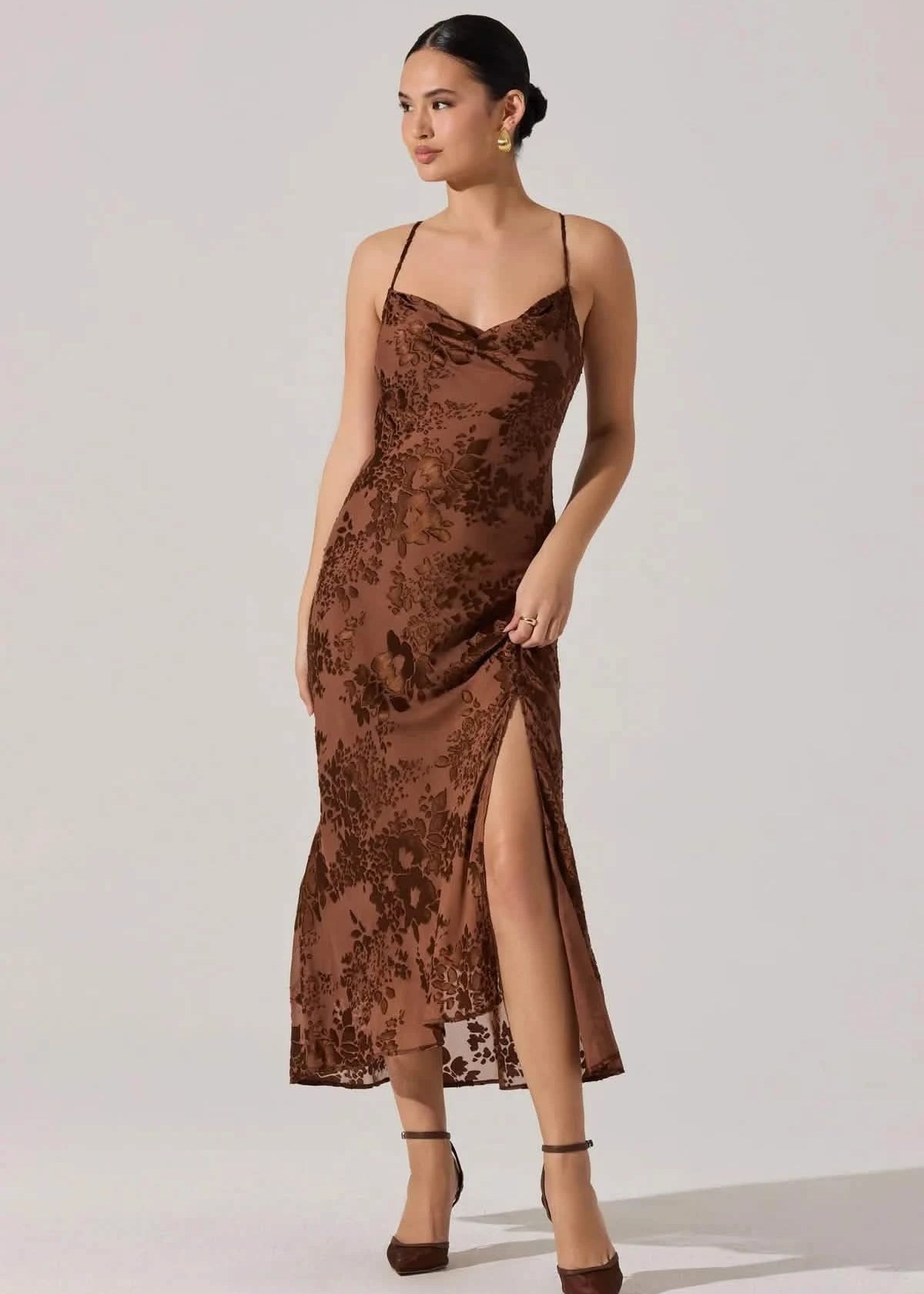 ACDR100133NC_BROWNFLORAL_2_1200x_f2299727-2cd8-441f-8c0e-4f4181a40afc.webp