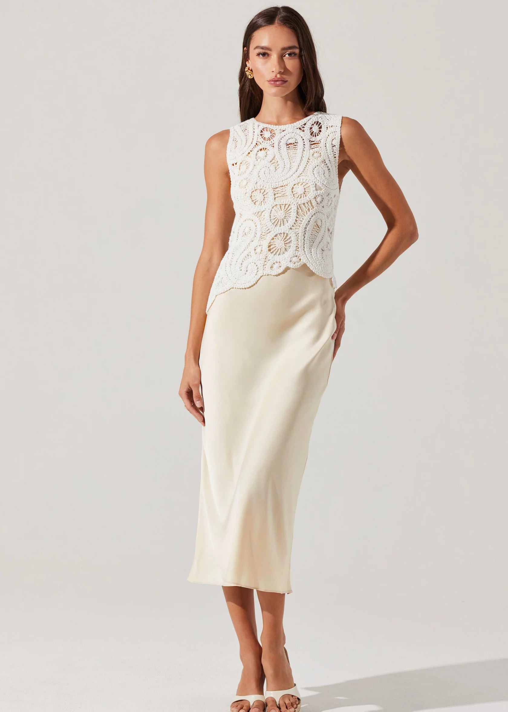 ACDR102696_WHITECHAMPAGNE_1_1680x_6e7be63c-7c11-4e15-8041-2b9ae706ad91.webp