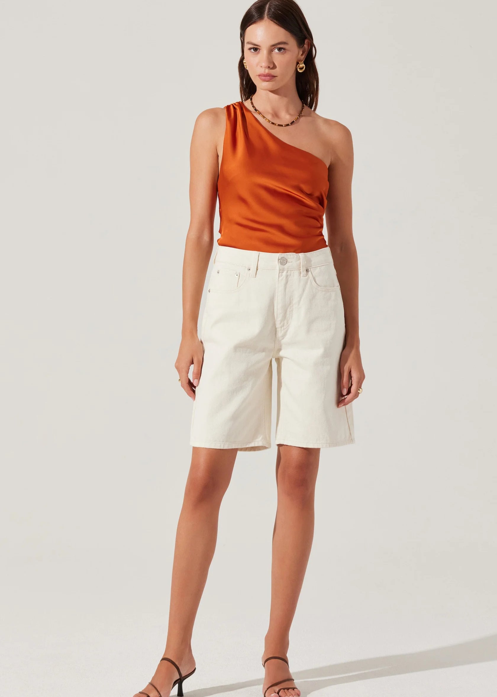 ACT18854_BURNTORANGE_3_1680x_823390e2-5447-45ea-ab2a-e067476a9057.webp