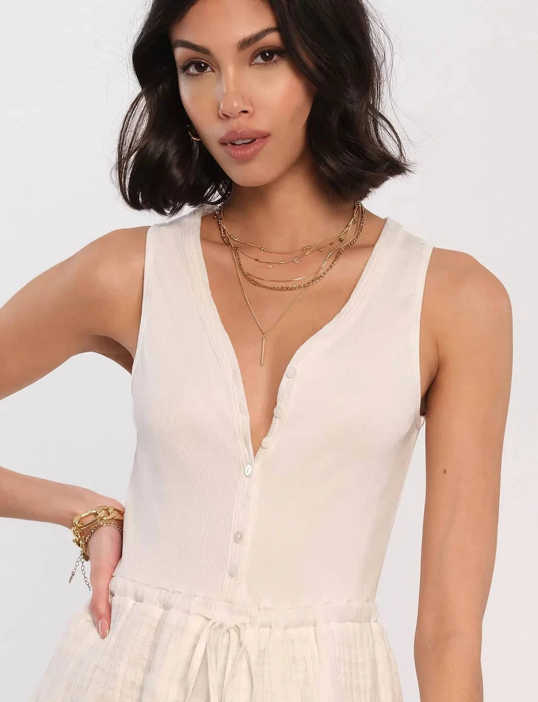 Heartloom_01205_244re3a_clemen_romper_C_front_1120x1440_707c949f-84a6-45af-8783-bfe8f127b3c2.webp