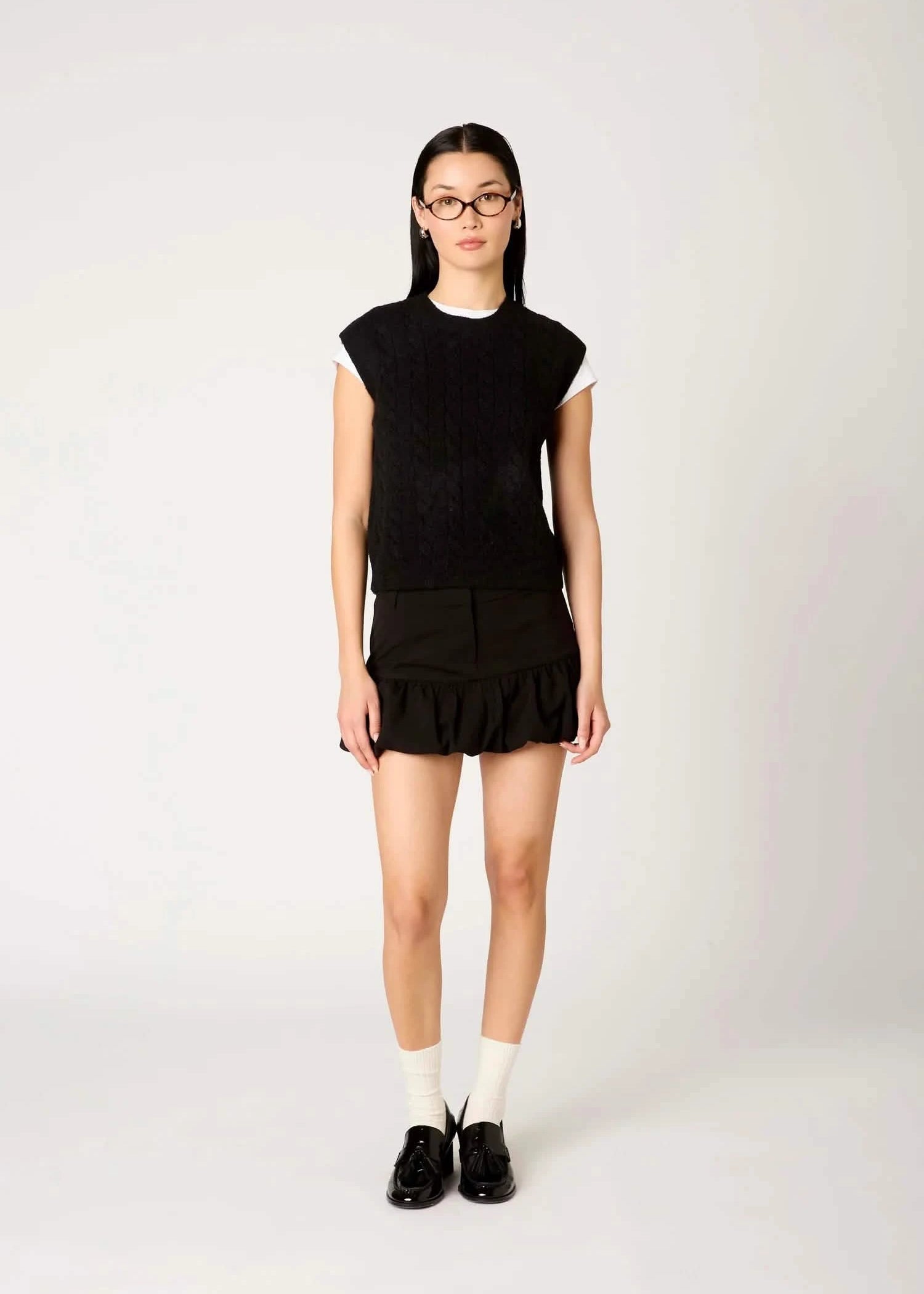 NST-2018_BLACK_1.webp