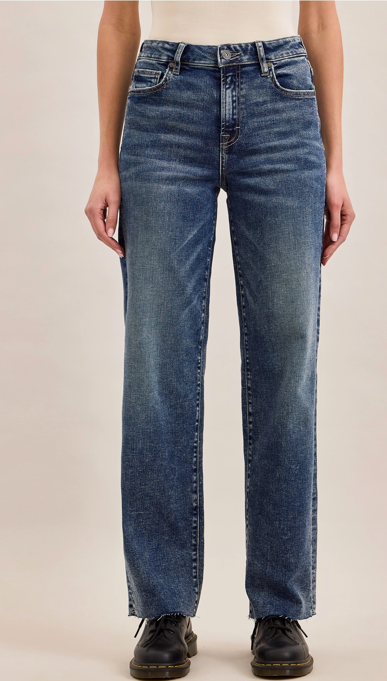 Classic Straight Clean Cut Jeans
