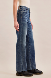 Classic Straight Clean Cut Jeans